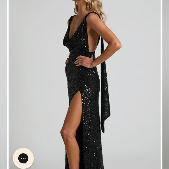 Elegant Black Sequin Evening Dress - Picture 4 of 6